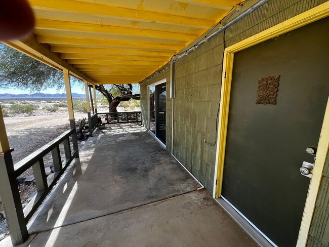 Building Photo - For Rent – Private Desert Retreat in Wonde...