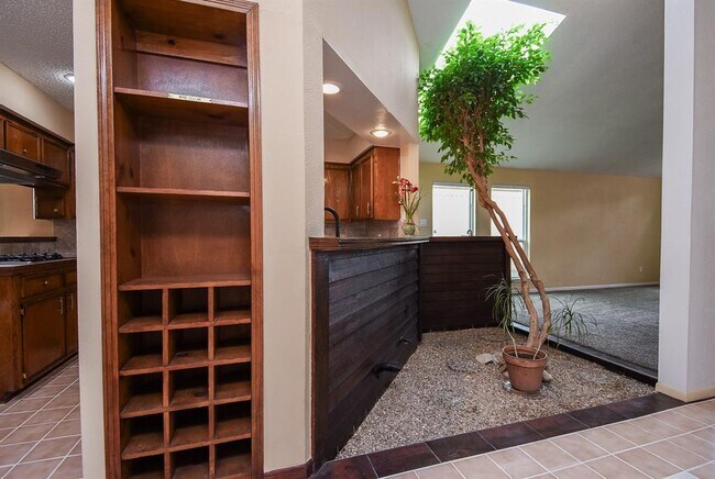 Building Photo - 11823 Zarroll Dr