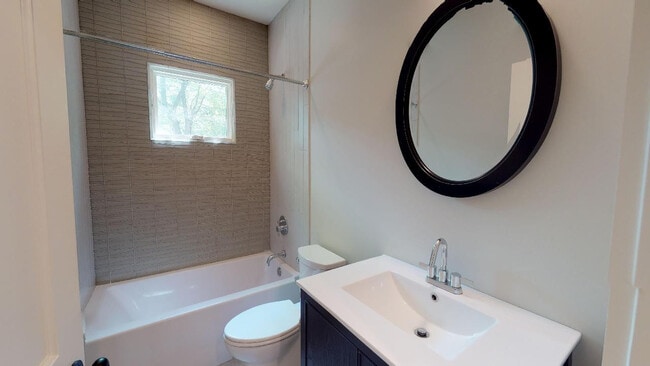 Building Photo - Beautiful Renovated Duplex in Wilmore!