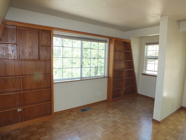 Building Photo - CA460-Norma V. Lovell Revocable Trust