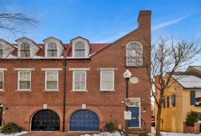 Building Photo - 3230 Volta Pl NW