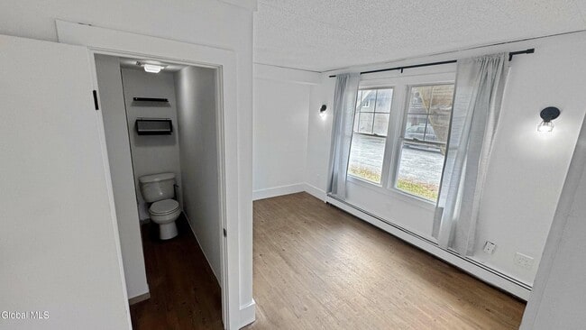 Building Photo - 12 Ordway Ln