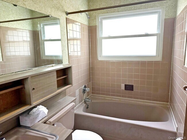 Building Photo - 722 Jacqueline Dr