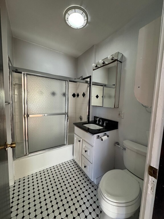 Building Photo - 188 Sylvan St