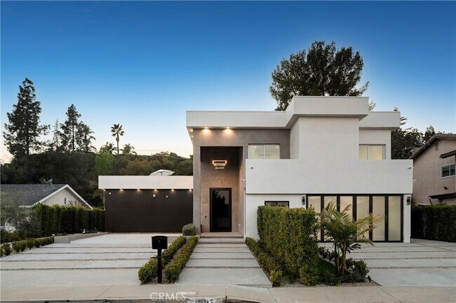 Building Photo - 4001 Coldstream Terrace