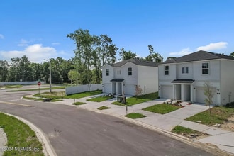 Building Photo - 840 Hartshill Pl