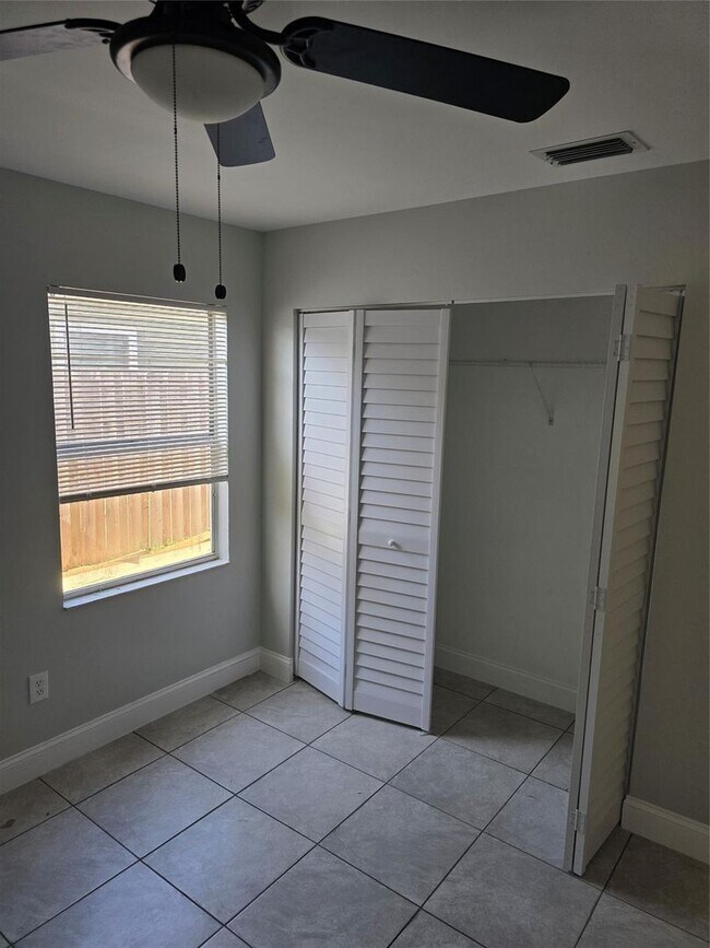 Building Photo - 7919 Burlwood Ln