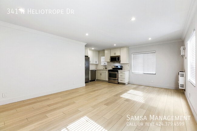 Building Photo - 341 Heliotrope Dr