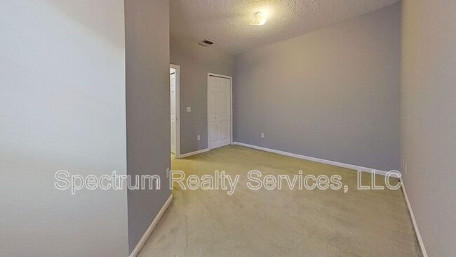 Building Photo - 3907 Summer Grove Way N