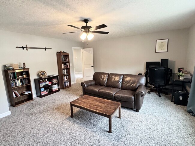 Building Photo - 1057 Brightwood Ct
