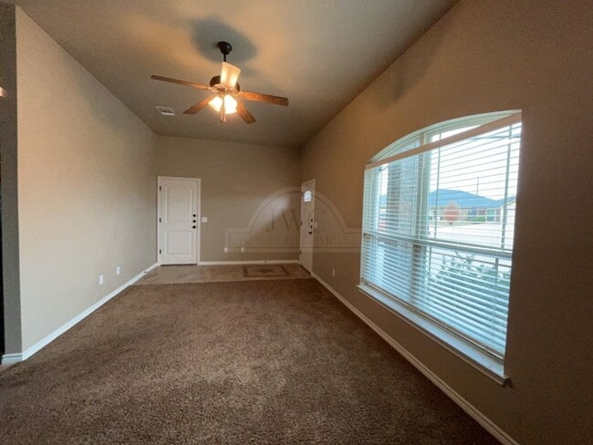 Building Photo - 203 Sladecek Dr