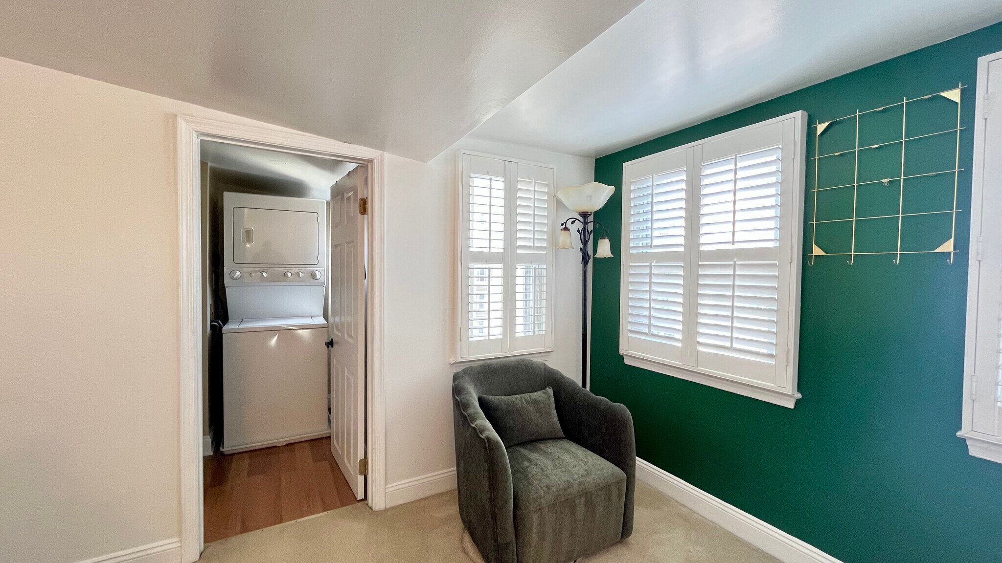 Loft den 2 - 512 Cathedral St