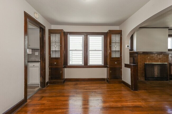 Building Photo - 2 Bedroom 1 bath Single Family Home