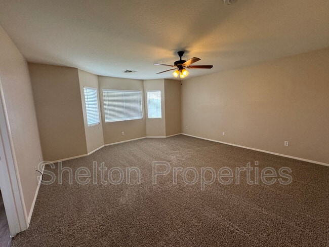 Building Photo - 10153 N 115th Dr