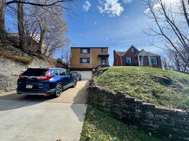 Building Photo - 229-231 Marylea Avenue (LO)