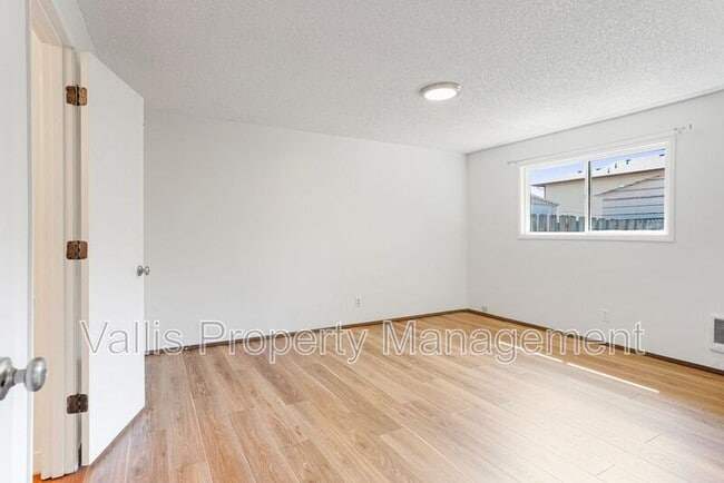 Building Photo - 4828 State St