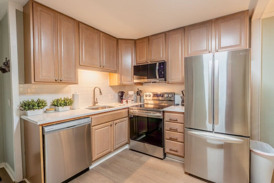 Building Photo - 21 Lagoon Rd