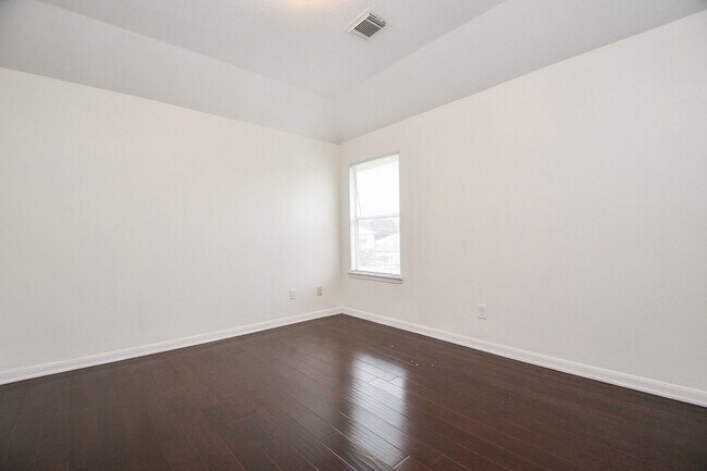 Building Photo - 9641 Weldridge Dr