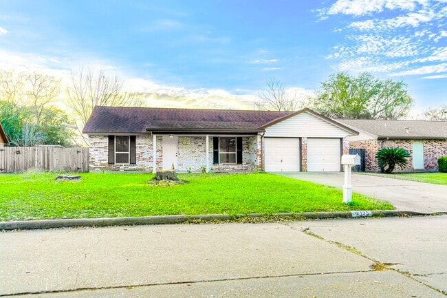 Building Photo - 2135 Whiteback Dr