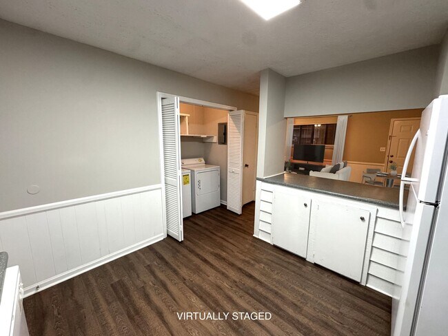 Building Photo - 158 VFW Dr