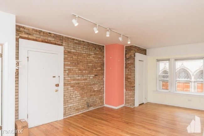 Building Photo - 701 W Belmont Ave