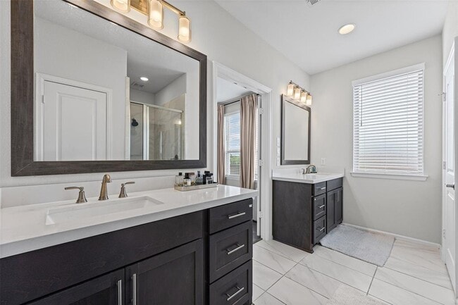 Building Photo - 904 Azul Lagoon Dr