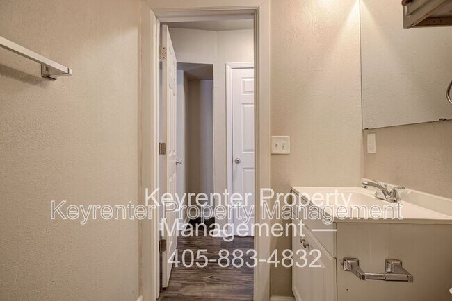 Building Photo - 2325 NW 12th St