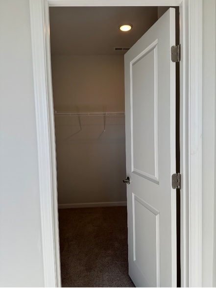 Building Photo - 3717 Clementine Ln