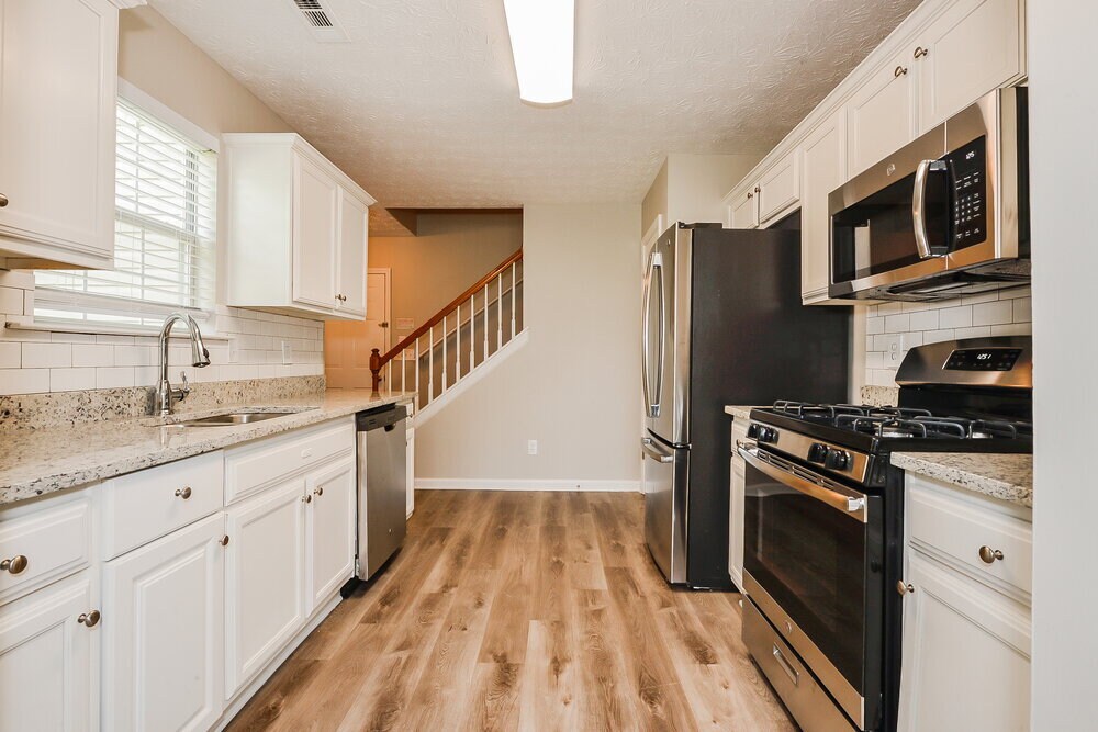 Building Photo - 1517 Buckingham Pl