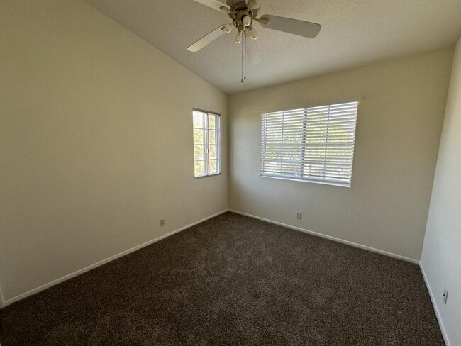 Building Photo - 41 Rosa