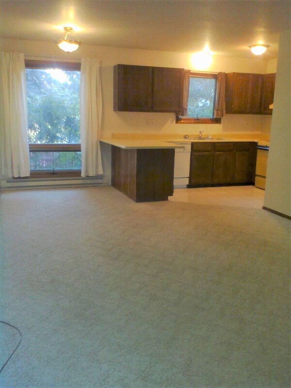 Building Photo - 1212 S 5th Ave