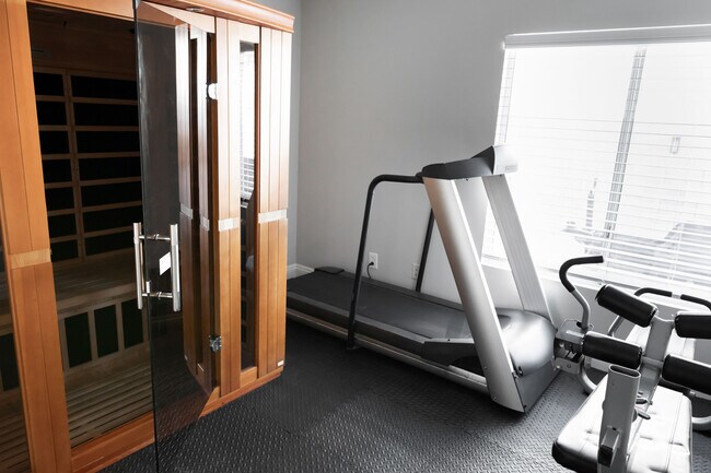 Sauna room - 2005 Golden Trumpet Ave