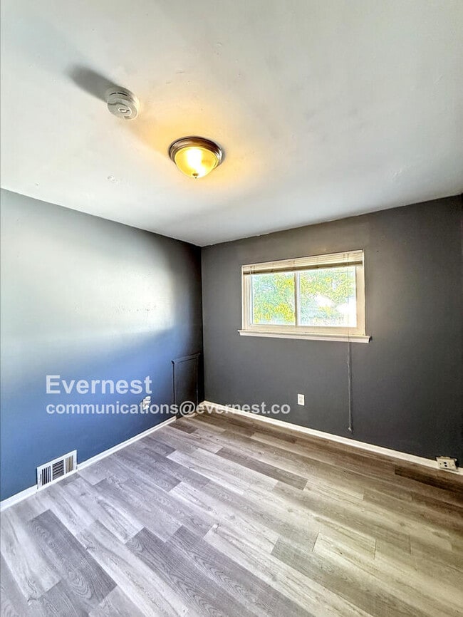 Building Photo - 20853 Garden Ln