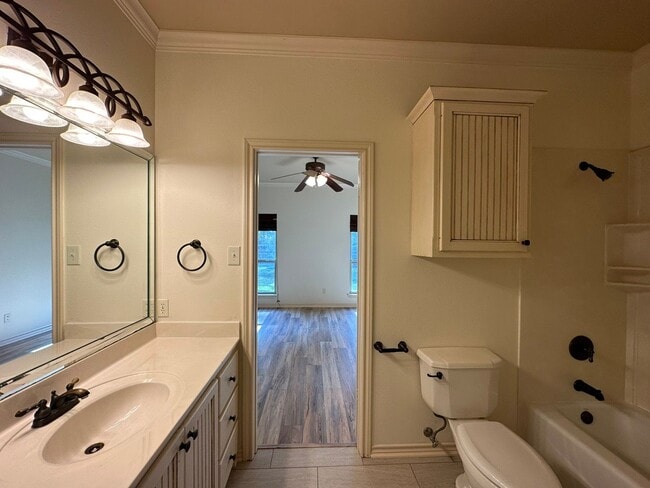 Building Photo - Coming Soon! Updated 5 Bedroom 3 Bath Home in South Tyler!