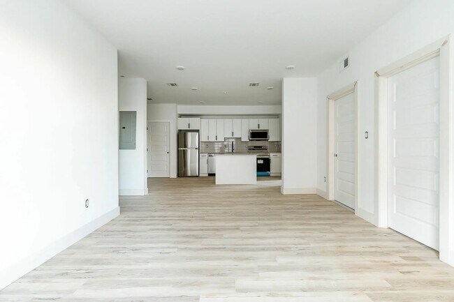 Building Photo - 809 Diamond St