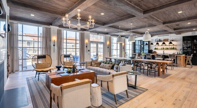 Primary Photo - 333 Unquowa Rd