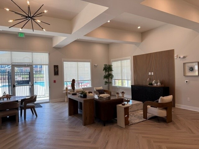 Clubhouse Lounge - Silver Station