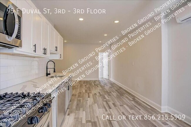 Building Photo - 95 E Duval St