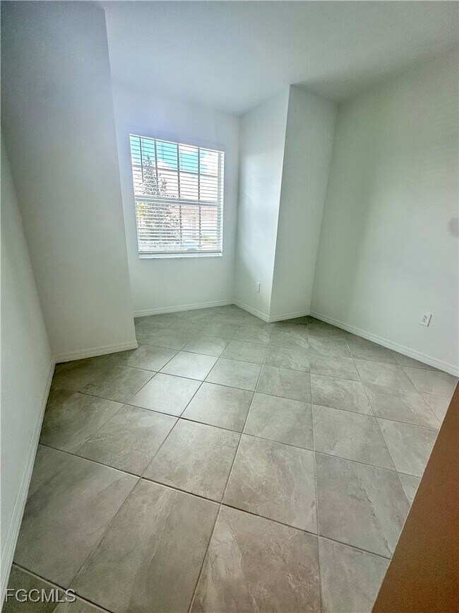 Building Photo - 20610 Hazelnut Ct