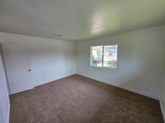 Building Photo - Single story 3 bedroom duplex right off El Camino Golf Course in the heart of Oceanside, recently...