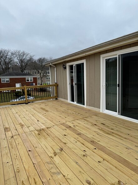 balcony - 214 Lindell Dr