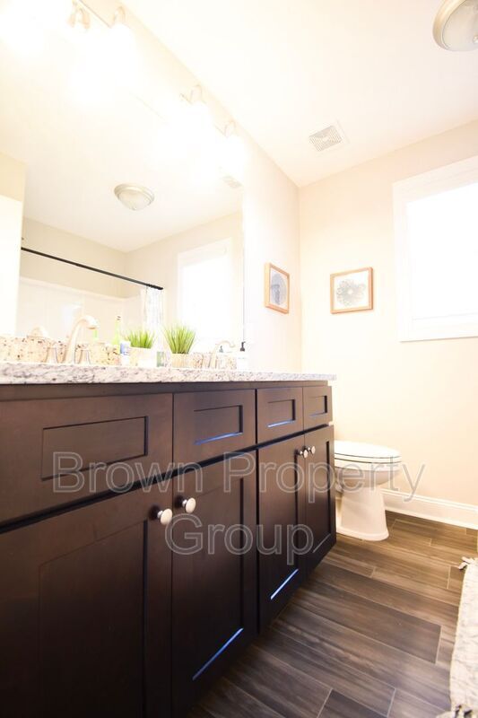 Building Photo - 517 Rempstone Ln