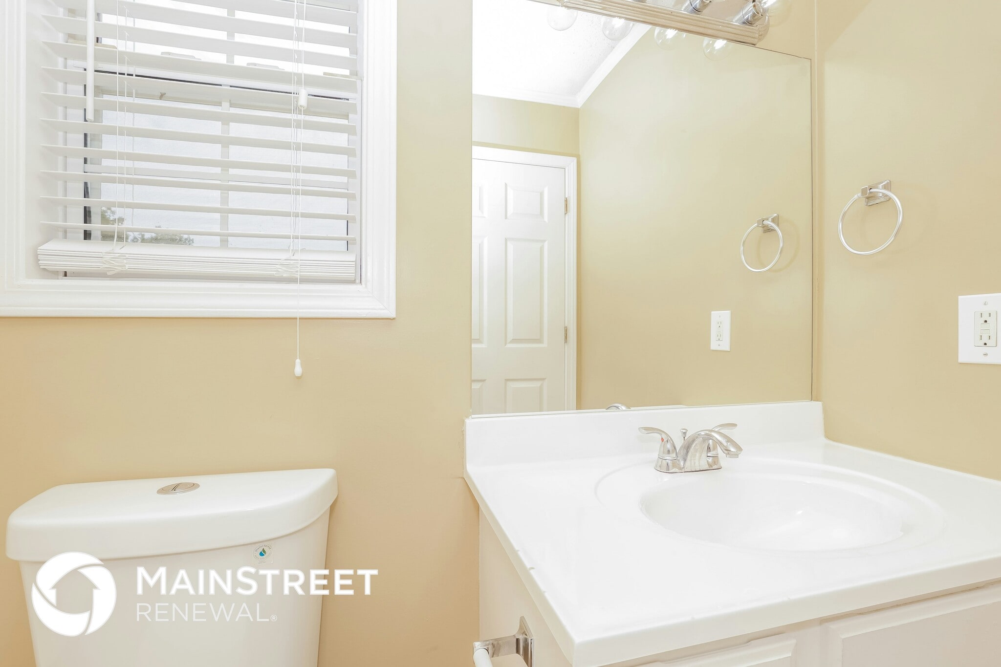 Building Photo - 701 Comanche Ct