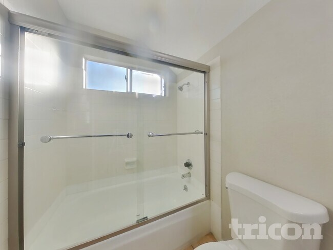 Building Photo - 602 Chyrl Way