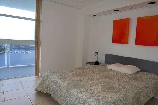 Building Photo - 20515 E Country Club Dr