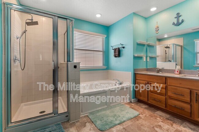 Building Photo - 2522 Lantana Ln