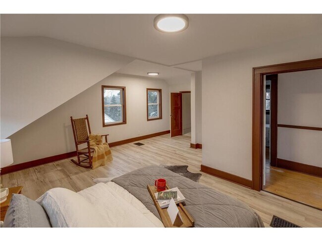 Building Photo - 2 Bedroom, 1 Bathroom Single-Family Home in Brainerd, MN