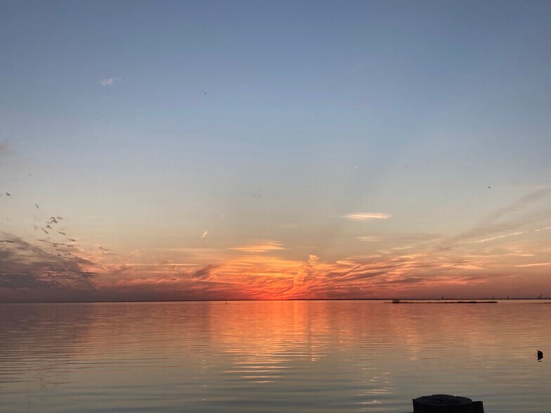 Building Photo - 4 Yacht Club Dr