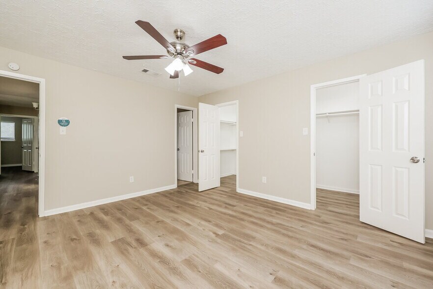 Building Photo - 4911 Larksong Ln