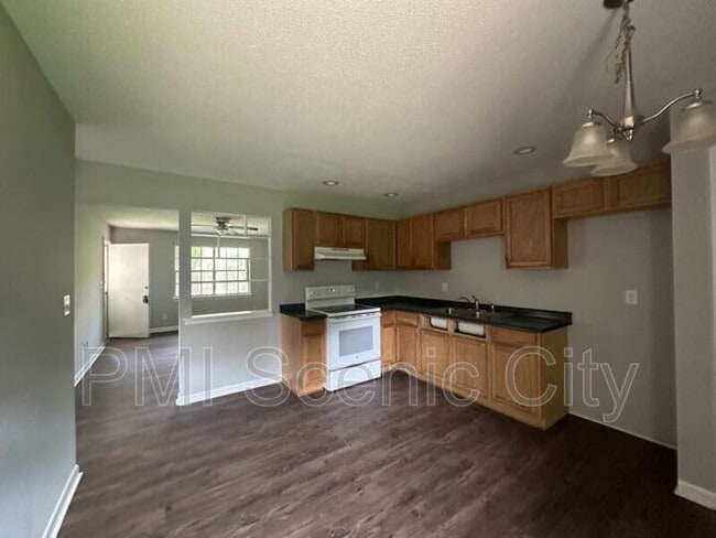 Building Photo - 1220 Gadd Rd